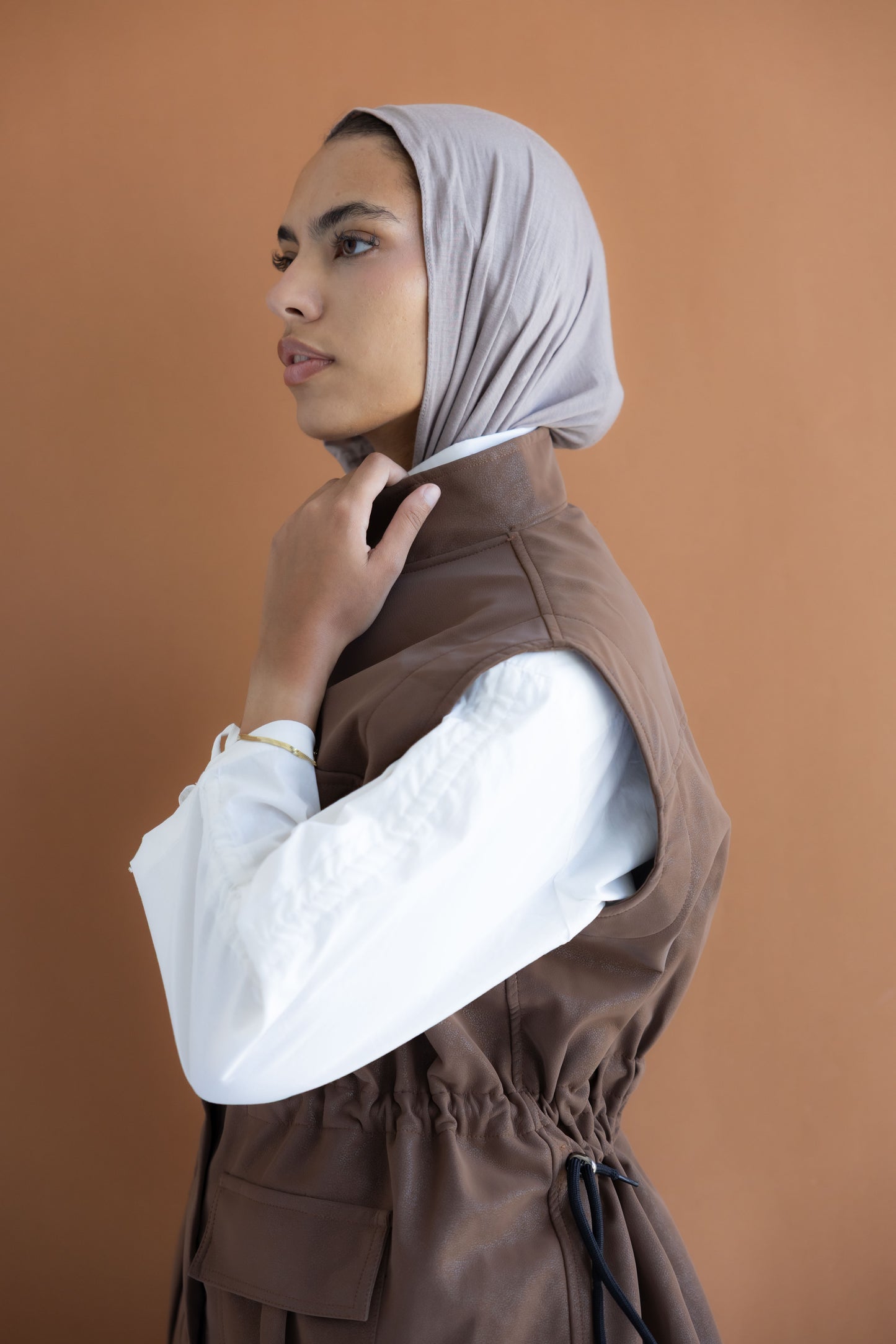 Aura Vest _Brown