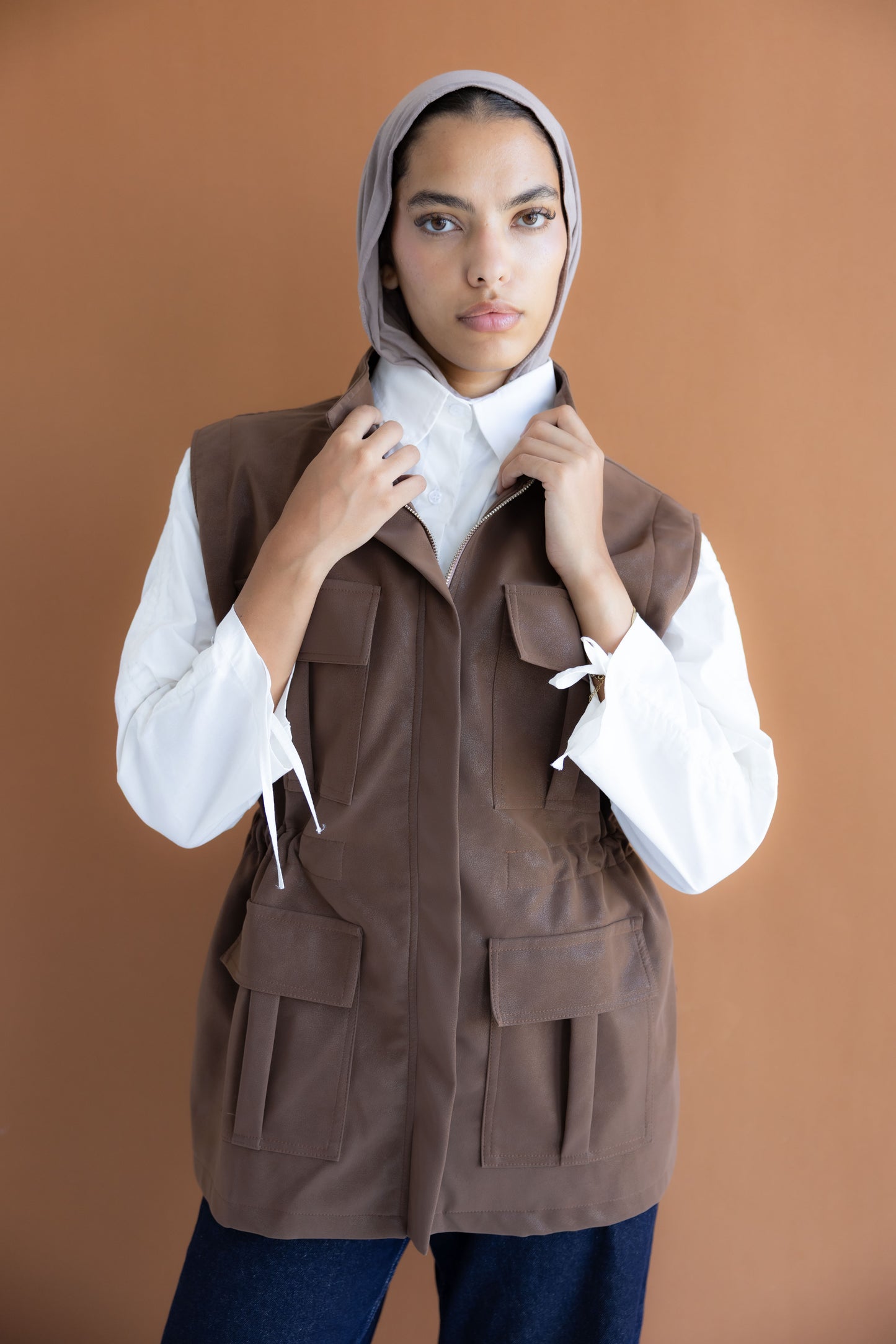 Aura Vest _Brown